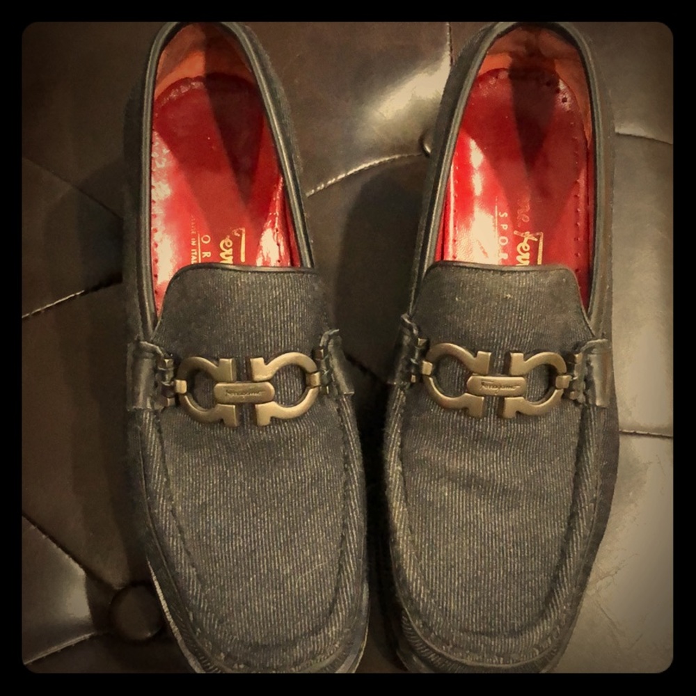 Authentic Salvatore Ferragamo loafer (vintage)